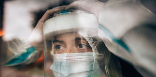 Γιατί η Όμικρον 4 και 5 χτυπά το καμπανάκι