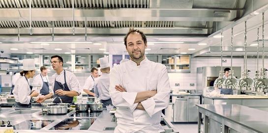 Davies and Brook, η επιστροφή