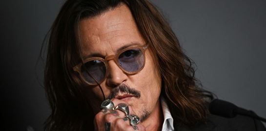 Ο Johnny Depp ‘το έχει&#39; με τη ζωγραφική