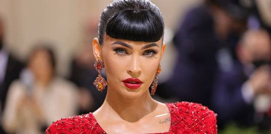 H άβαφη Megan Fox προκαλεί αντιδράσεις. Αλλά γιατί;