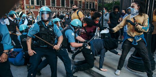 11 τραυματίες και ένας νεκρός από πυροβολισμούς στη Μινεάπολις