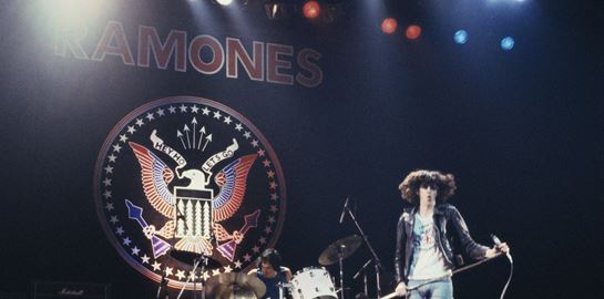 Οι Ramones και το πιο rock n&#39; roll logo της ιστορίας