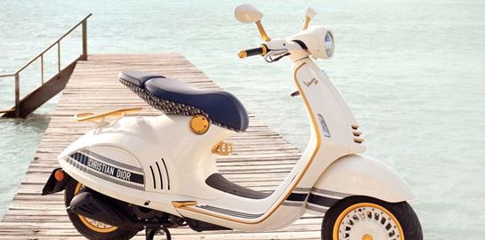 Η Vespa του Christian Dior