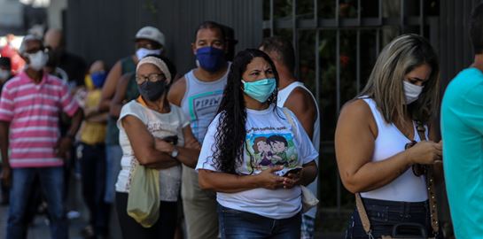 Κορονοϊός: Τι προβλέπουν οι επιστήμονες και γιατί ανησυχούν