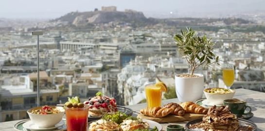Το Longevity Brunch του St.George Lycabettus Lifestyle Hotel είναι όνομα και πράγμα
