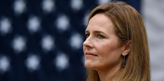 Το σκοτεινό κεφάλαιο στη ζωή της δικαστού Amy Coney Barrett