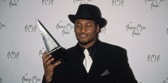 Πέθανε ο βραβευμένος R&B καλλιτέχνης, D'Angelo