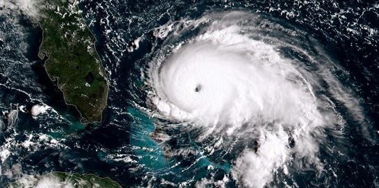 Το φονικό πέρασμα του κυκλώνα Ντόριαν