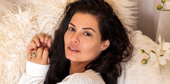 Ο Άγιος Βαλεντίνος και τα σέξι εσώρουχα πάνε πολύ στη Μαρία Κορινθίου