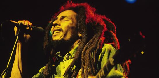 Μερικές ιστορίες πίσω από εμβληματικές φωτογραφίες του Bob Marley