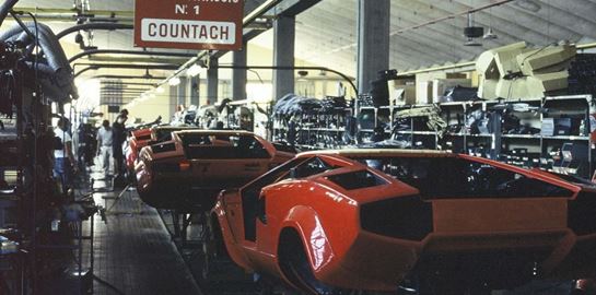 H Lamborghini Countach γίνεται 50 ετών και επιστρέφει στην παραγωγή (εικόνες, video)