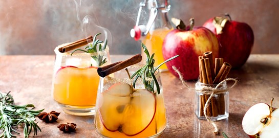 Ζεστά cocktails για τις ημέρες των γιορτών