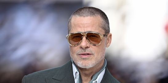 Σε άλλα νέα, ο Brad Pitt έρχεται στην Ελλάδα