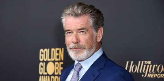 Το αψεγάδιαστο και κουλ στυλ του Pierce Brosnan