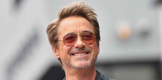 O Robert Downey Jr. πετάει &#39;μπηχτές&#39; για τον Elon Musk