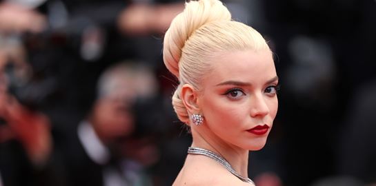 Στο Lucky του Apple TV+ η Anya Taylor-Joy επιστρέφει σε μια ζωή που δεν ήθελε