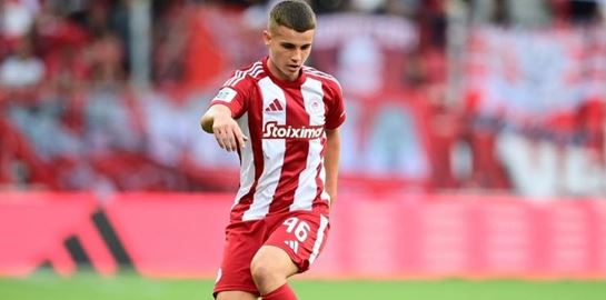 Ο 17χρονος Χρήστος Μουζακίτης έκανε 30.000 φιλάθλους του Ολυμπιακού να φωνάζουν το όνομά του