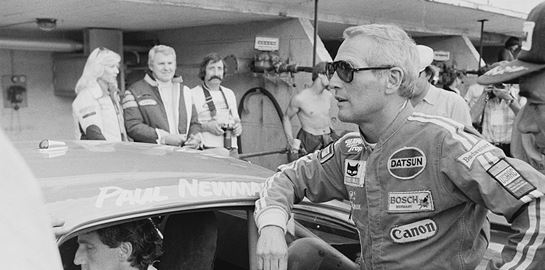 Γιατί ο Paul Newman φορούσε γυαλιά ηλίου στις δημόσιες εμφανίσεις του;