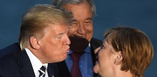 Angela Merkel vs Donald Trump στη μάχη κατά του κορονοϊού