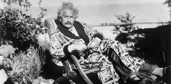 Επιστολή του Αϊνστάιν με τη διάσημη εξίσωση E=mc2 πουλήθηκε στην τιμή-ρεκόρ των 1,2 εκατ. δολαρίων