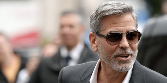 O George Clooney φορά το ίδιο κοστούμι εδώ και 20 χρόνια