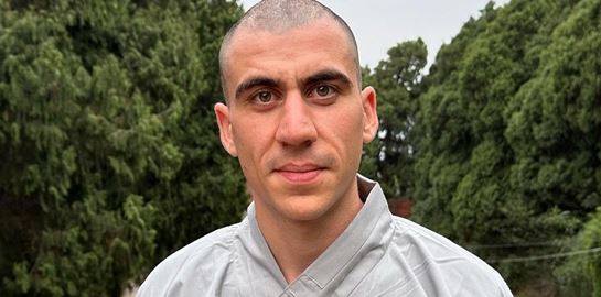 Κι όμως, το Black Mirror είχε προβλέψει τον ευρωβουλευτή Φειδία Παναγώτου