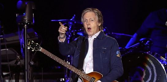 Ο Paul McCartney γιόρτασε τα 80 του χρόνια στη Μύκονο