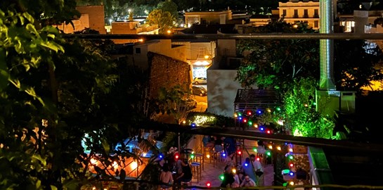 Μία γιορτή του Gin στο Λοκάλι