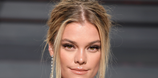 Nina Agdal, δεν χρειαζόταν αυτή η selfie