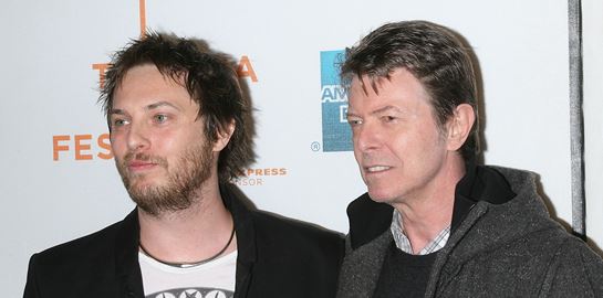 Ο γιος του David Bowie τιμά τον πατέρα του