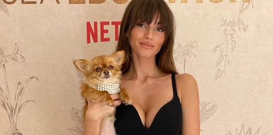 Mimi Keene, έχεις την προσοχή μας