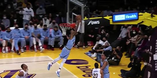 Ο Ja Morant μόλις μας έδωσε τη φάση της σεζόν στο ΝΒΑ