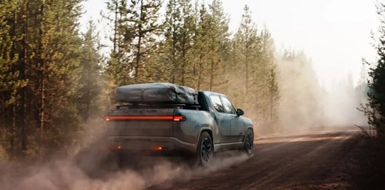 Rivian, η άγνωστη κυρίαρχος των ηλεκτρικών αυτοκινήτων