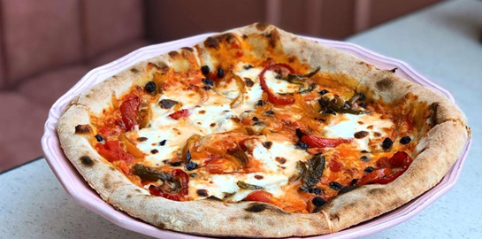 Η πίτσα του Etien έφτασε στην πλατεία Βραζιλίας