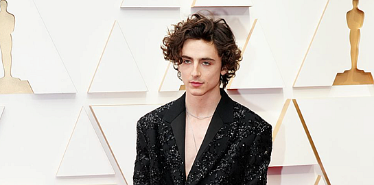 Το shirtless κοστούμι κατακτά και τα Όσκαρ