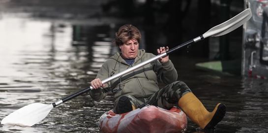 Βγήκαν τα κανό στον Κολωνό