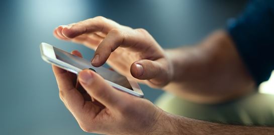 Το FBI προειδοποιεί τους χρήστες Android και iPhone