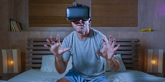 VR πορνό, η νέα παροχή των πολυτελών ξενοδοχείων