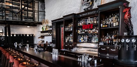 Στο Line για το πρώτο Fords Gin Festival