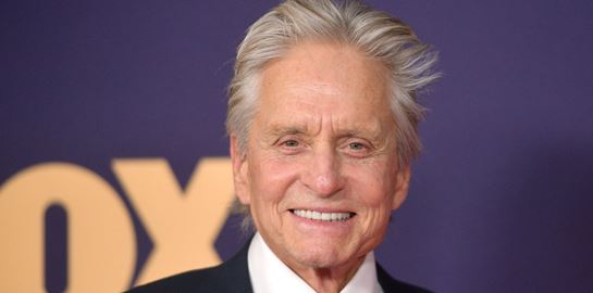 Ο Michael Douglas ανησυχεί για τον Joe Biden