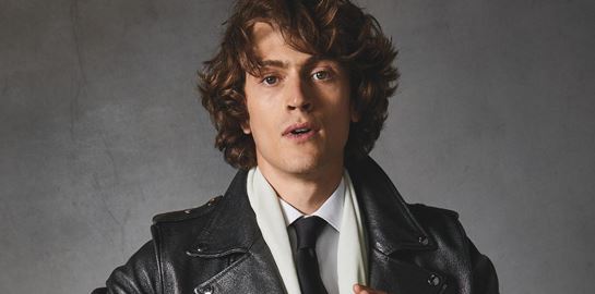 Πώς να φορέσεις το σμόκιν αλλιώς