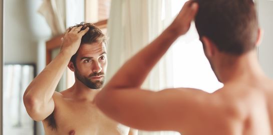 Τι σχέση έχει η τριχόπτωση με τον κορονοϊό