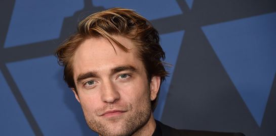 Το επιμελώς ατημέλητο hairlook του Robert Pattinson