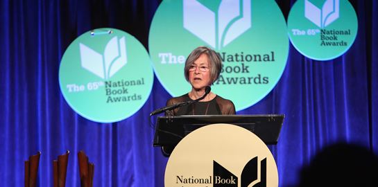 Louise Gluck: Το αουτσάιντερ που κέρδισε το Νόμπελ Λογοτεχνίας 2020