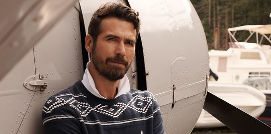 #SeasonFavorites: Το ξεχωριστό πουλόβερ που θα σε ζεστάνει τα φετινά Χριστούγεννα