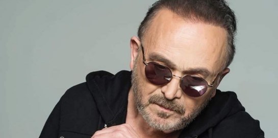 Ο Σταμάτης Γονίδης έκανε το μονοδοσικό εμβόλιο 'γιατί δεν έχει μέσα τον χιμπαντζή'