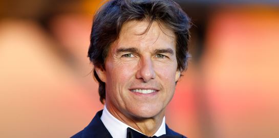 Ο Tom Cruise γνώρισε την Elsina Khayrova σε ένα από τα tea (!) party του