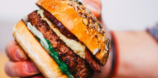 3 απροσδόκητα burgers για νόστιμο Σαββατοκύριακο