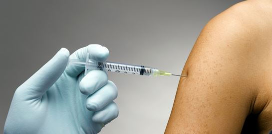 Τι γνωρίζουμε για τις αλλεργικές αντιδράσεις του εμβολίου των Pfizer/BioNTech