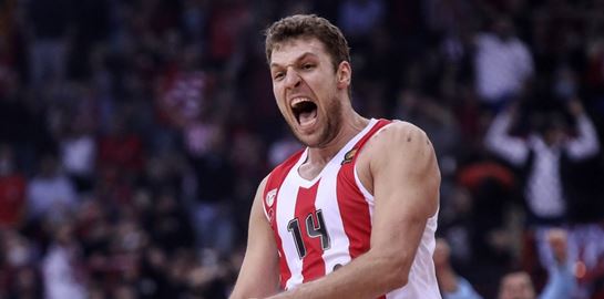 Βεζένκοφ και Ολυμπιακός πήραν όλα όσα άξιζαν